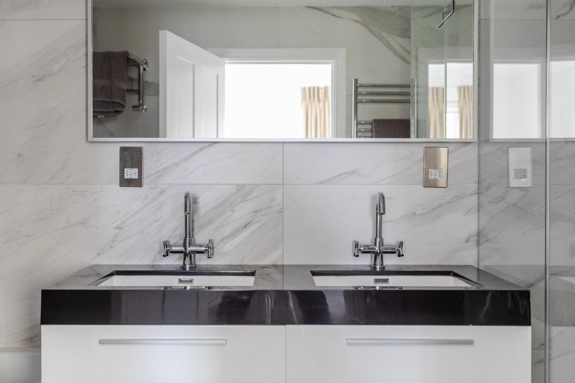 Number 53 - Stunning Maisonette With Parking In Kensington & Chelsea London Exteriör bild